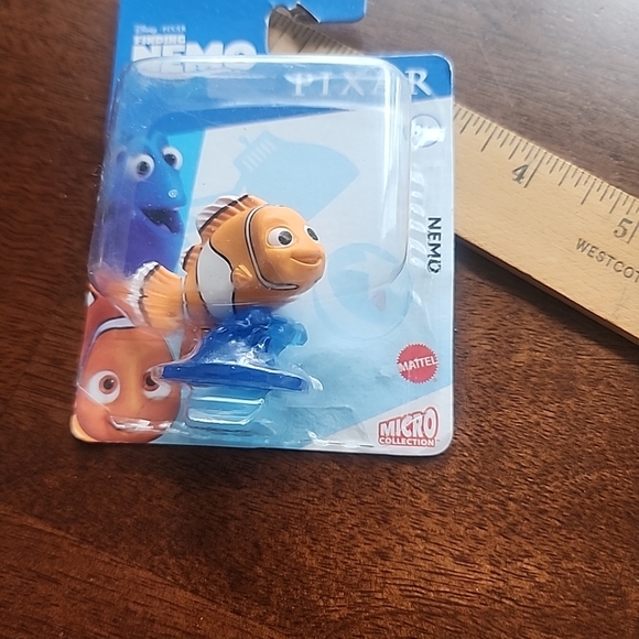 Disney Mattel / Pixar Finding Nemo (Nemo) Mini Figure Micro Collection Brand New - Picture 2 of 4